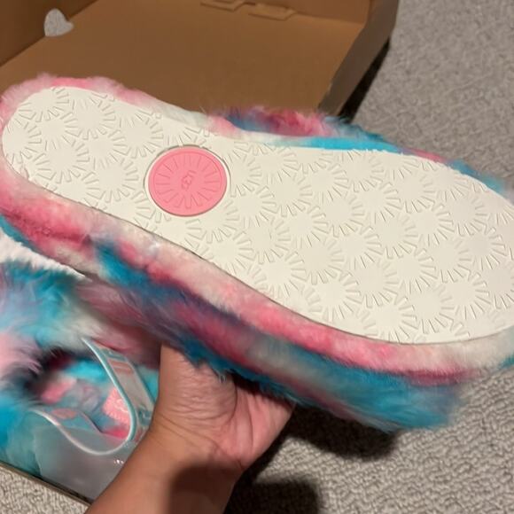 ugg rainbow fluffy slippers - Picture 3 of 4
